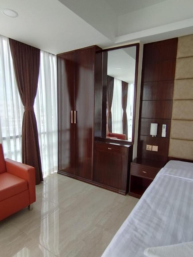 White Park Hotel & Suites Chittagong Exterior photo
