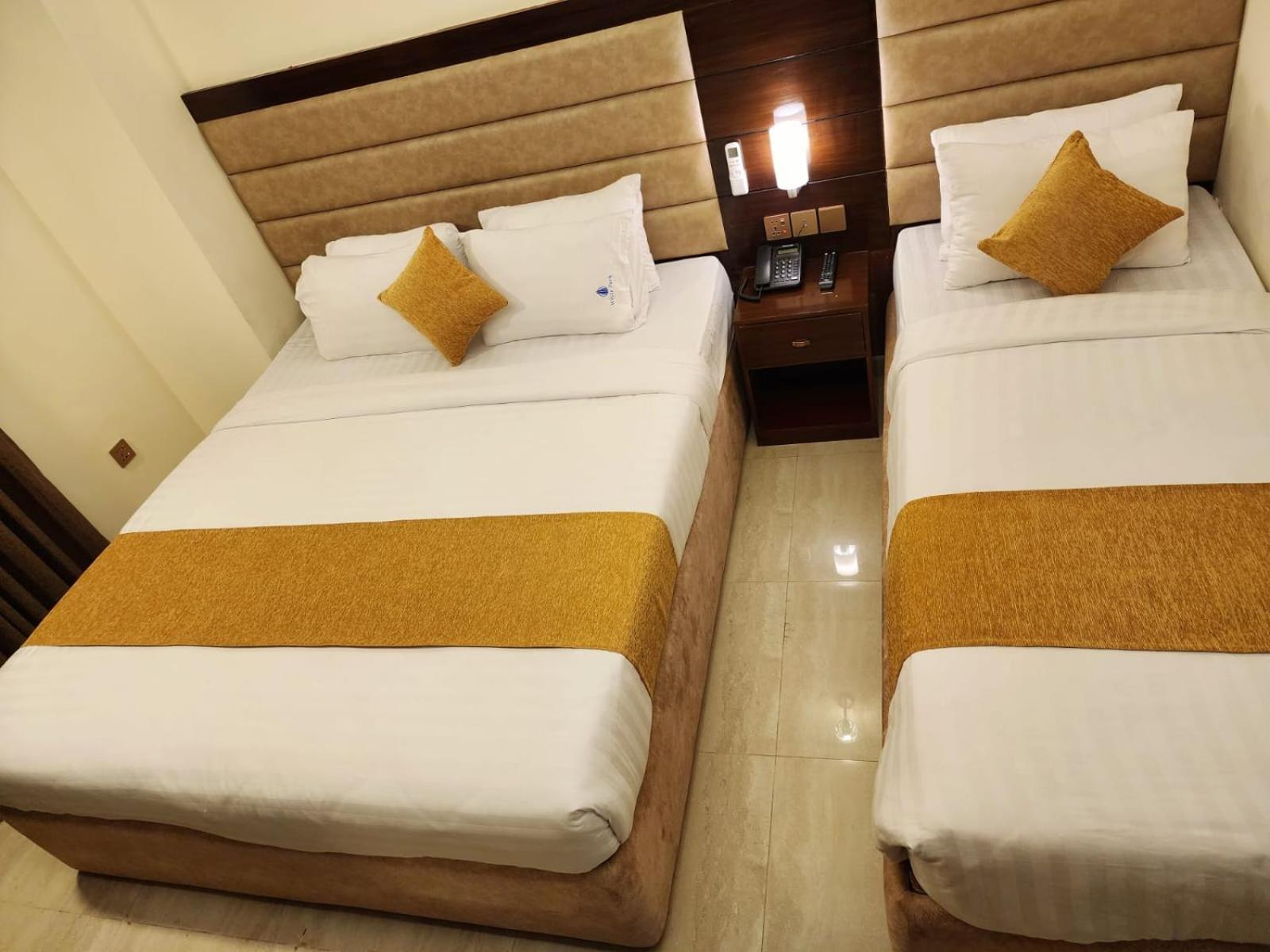 White Park Hotel & Suites Chittagong Exterior photo