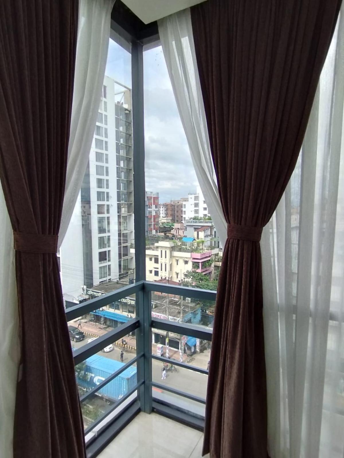 White Park Hotel & Suites Chittagong Exterior photo